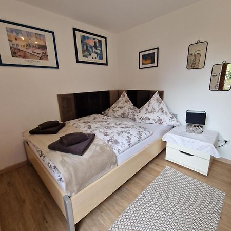 Privatwohnung Rybczynski Undenheim ภายนอก รูปภาพ